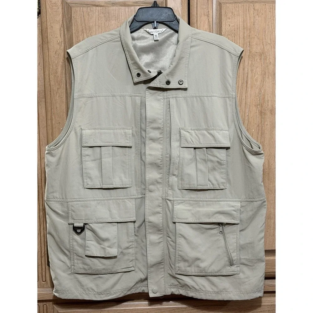 TRAVEL SMITH Utility Vest Men's XL Beige Full Zip Snap Travel Pockets Outdoors